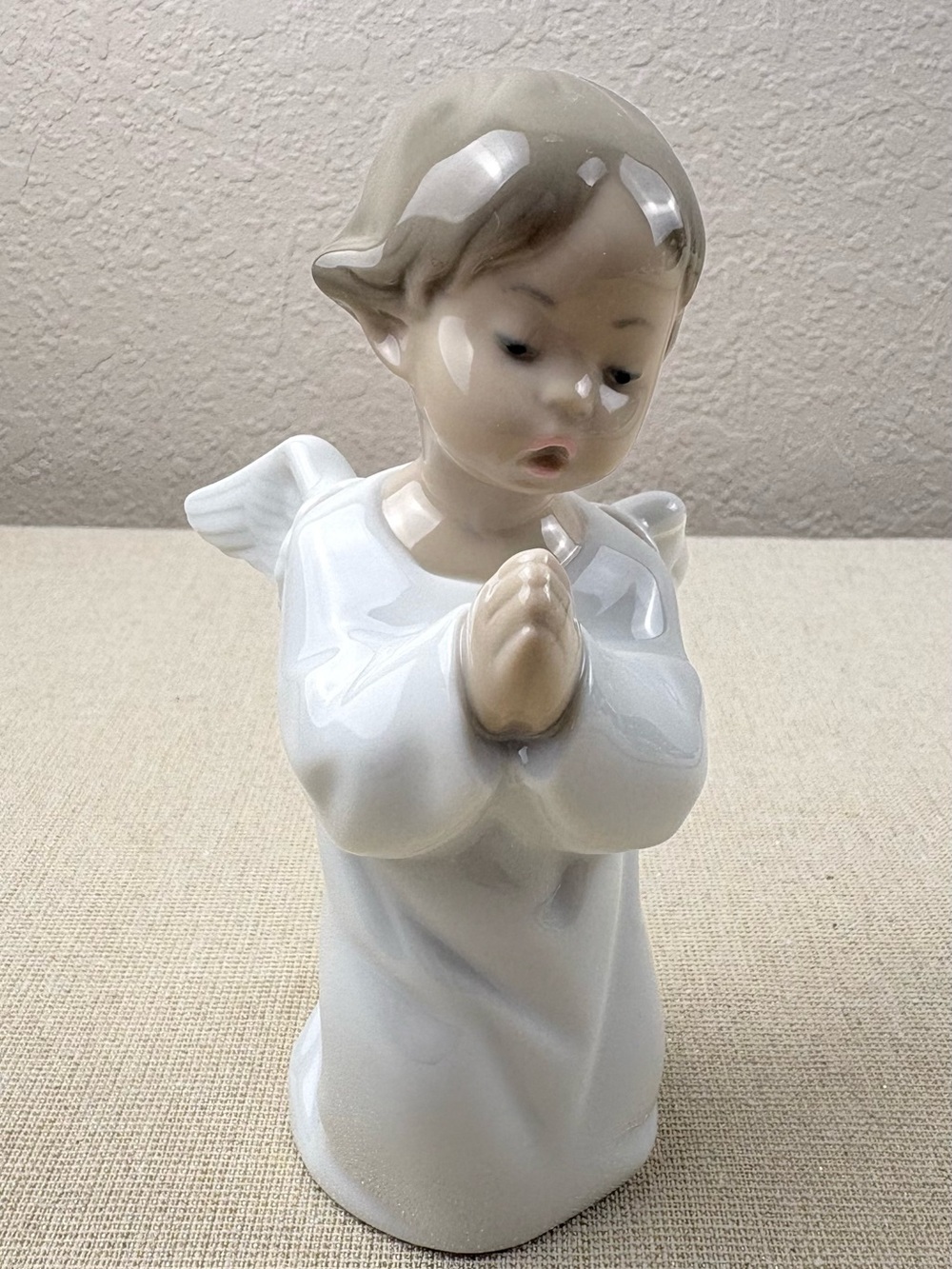 Lladro Porcelain Praying Angel Figurine in White and Beige